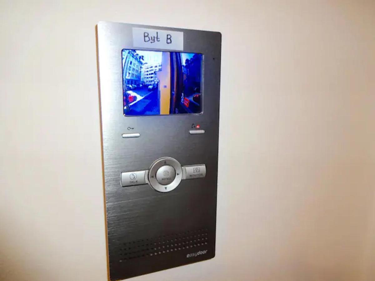 Ground Floor Apartment Prague Ngoại thất bức ảnh