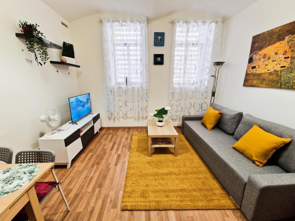 Ground Floor Apartment Prague Ngoại thất bức ảnh