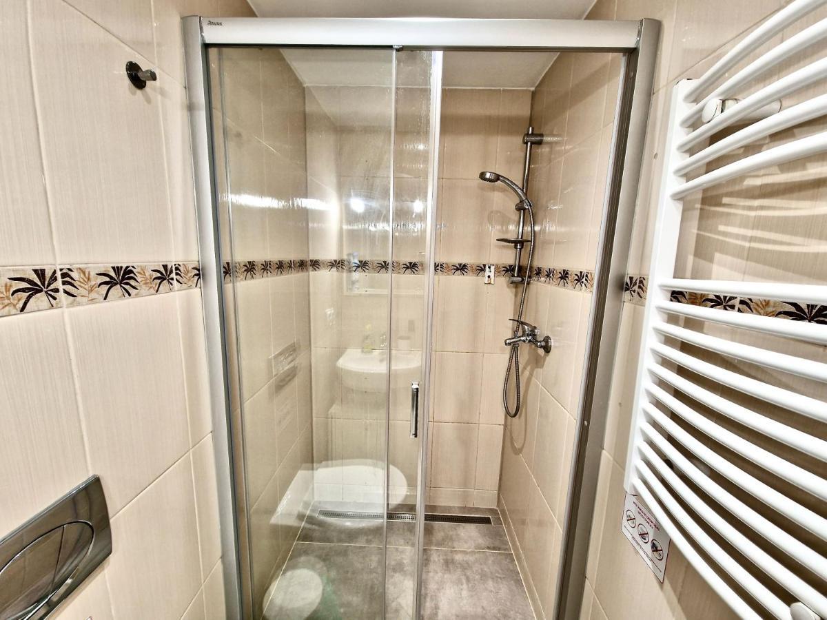 Ground Floor Apartment Prague Ngoại thất bức ảnh